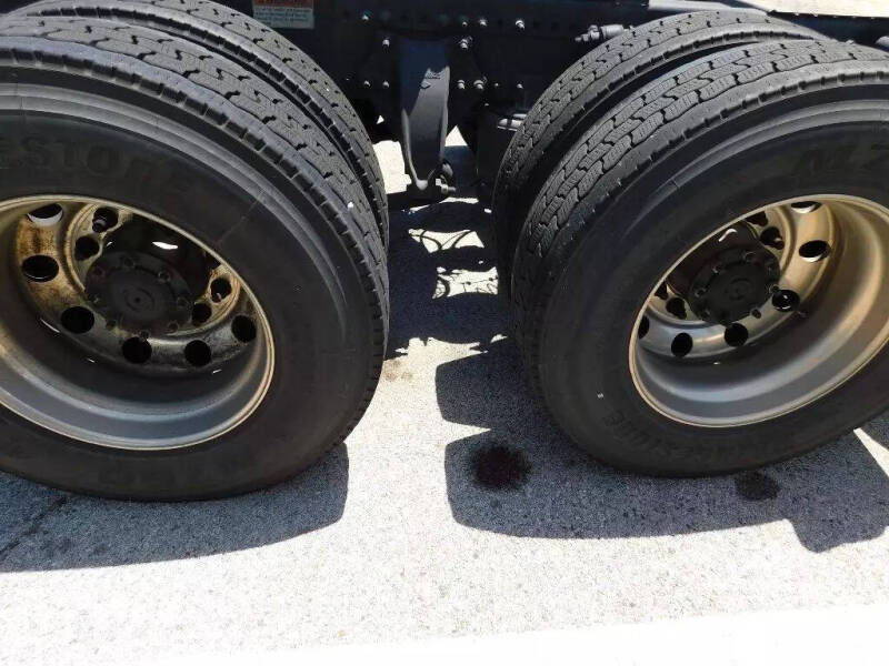 2022 Freightliner Cascadia