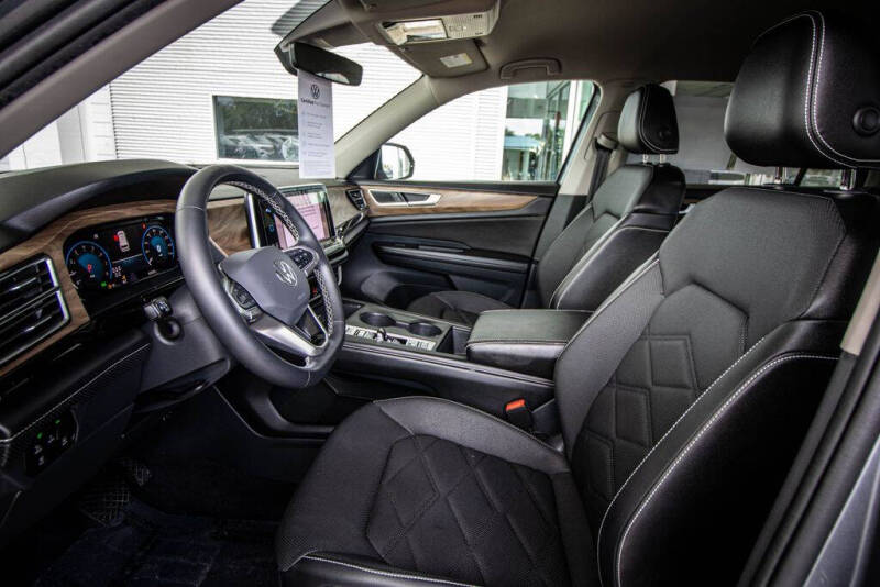 2024 Volkswagen Atlas SE