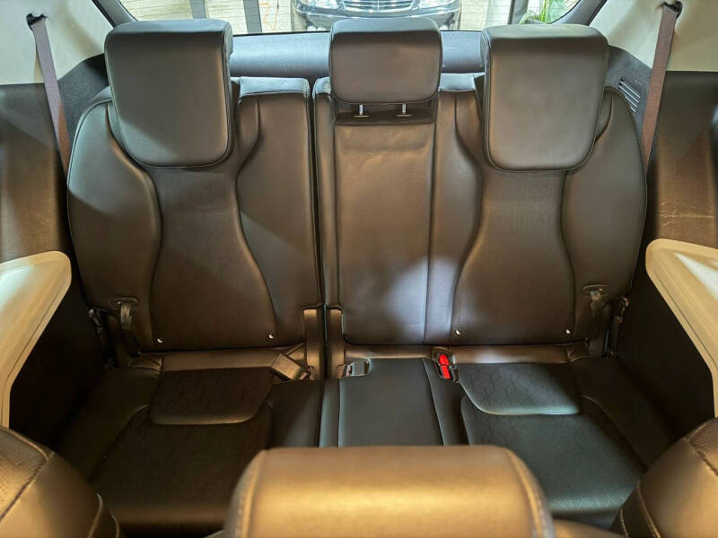 2023 Kia Carnival EX