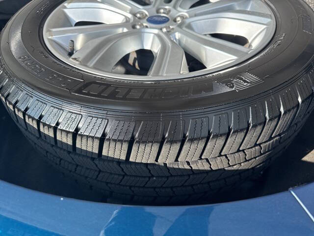 2020 Ford Edge Titanium