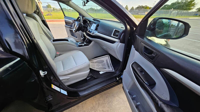 2016 Toyota Highlander LE Plus