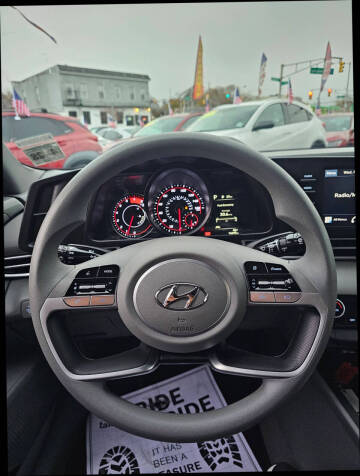 2023 Hyundai Elantra SEL