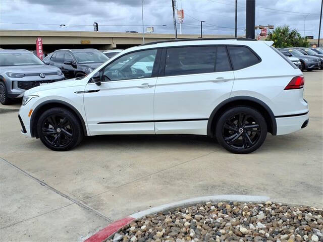 2023 Volkswagen Tiguan SE R-Line Black