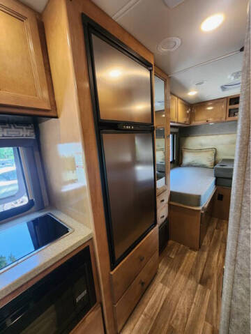 2020 Thor Synergy 24ST