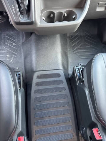 2025 Ford Transit 250