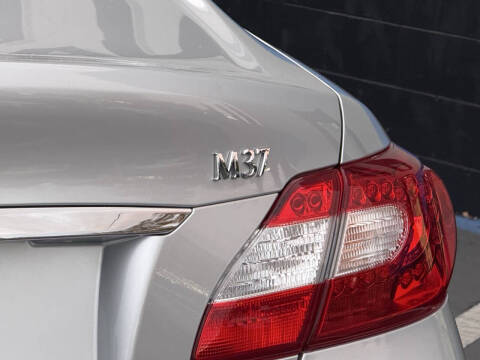 2013 Infiniti M37