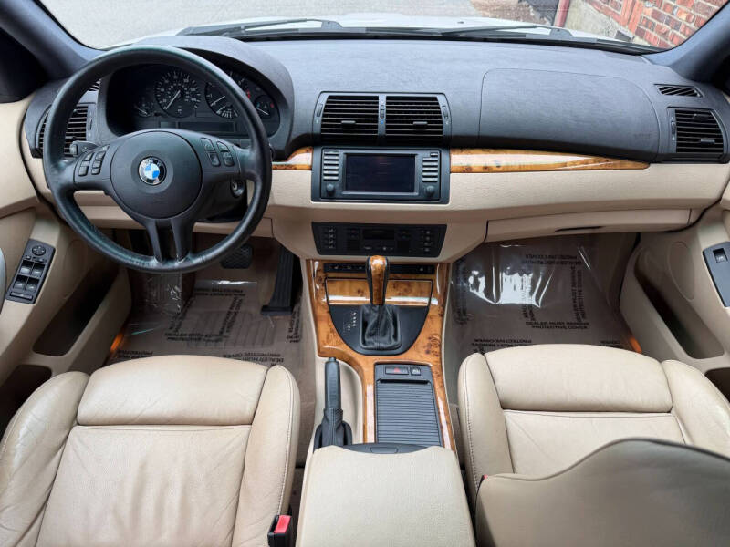 2003 BMW X5 4.4i