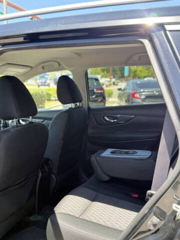 2018 Nissan Rogue SV