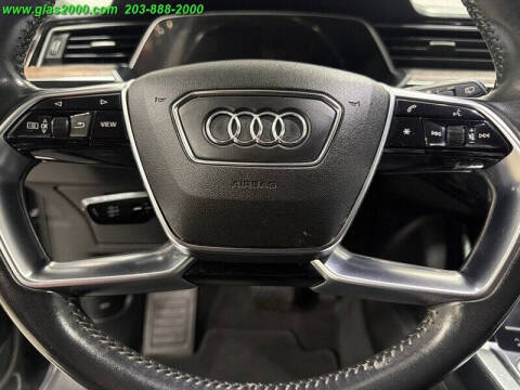 2019 Audi e-tron quattro Premium Plus