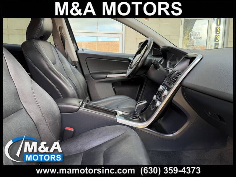 2016 Volvo XC60 T5 Drive-E Premier