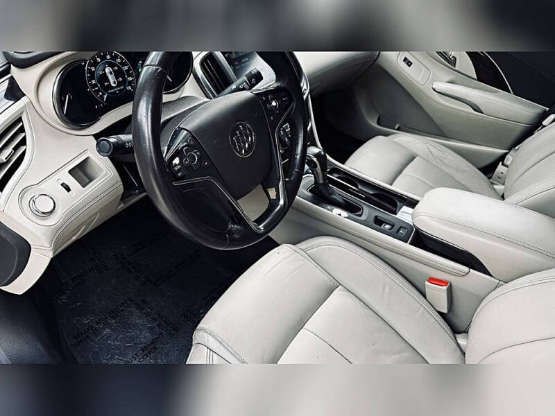 2017 Buick LaCrosse Essence