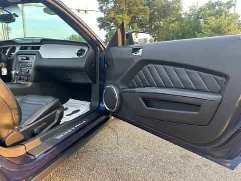 2010 Ford Mustang V6