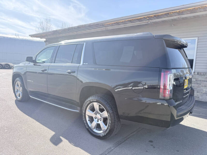 2017 GMC Yukon XL SLE