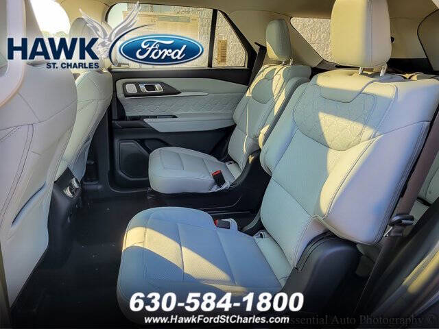 2025 Ford Explorer Platinum