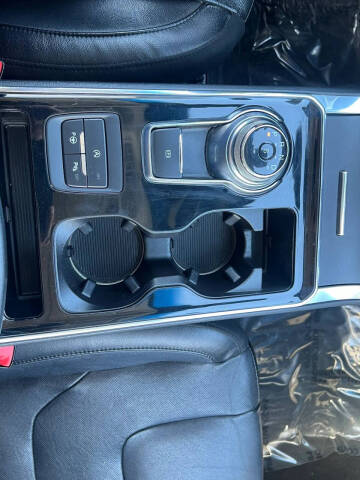 2020 Ford Edge Titanium