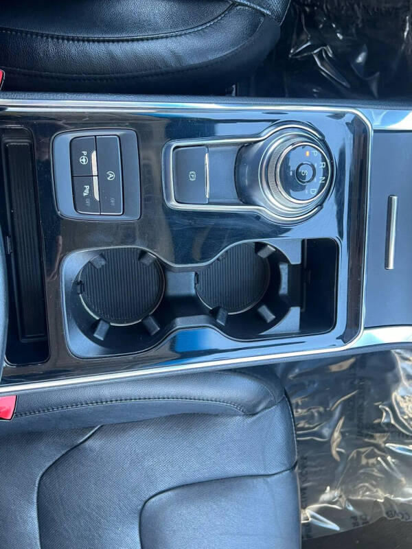 2020 Ford Edge Titanium