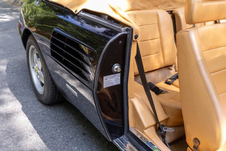 1989 Ferrari Mondial T