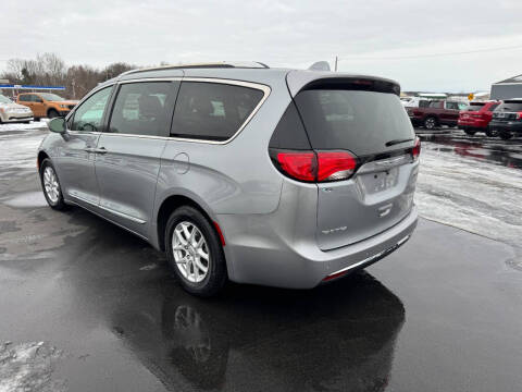 2020 Chrysler Pacifica Touring L