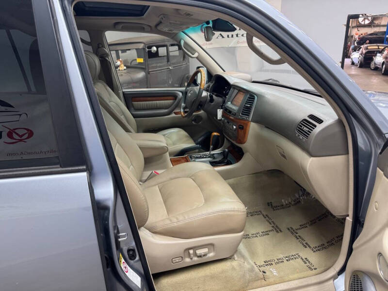 2005 Lexus LX 470