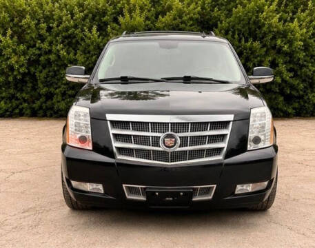 2013 Cadillac Escalade Platinum Edition
