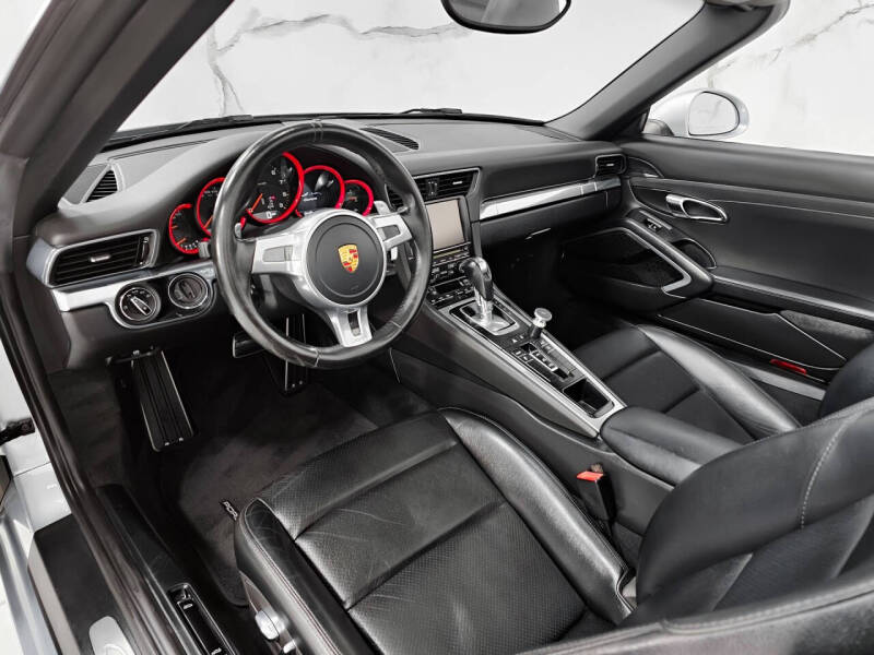 2016 Porsche 911 Carrera