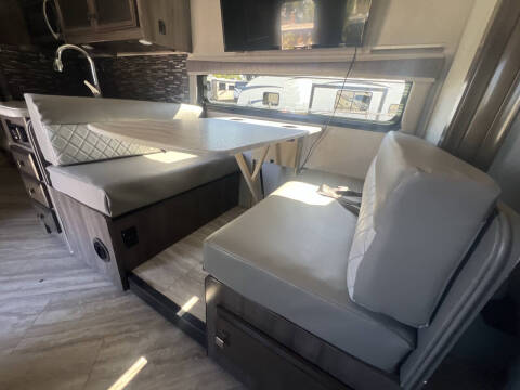 2020 Holiday Rambler Invicta