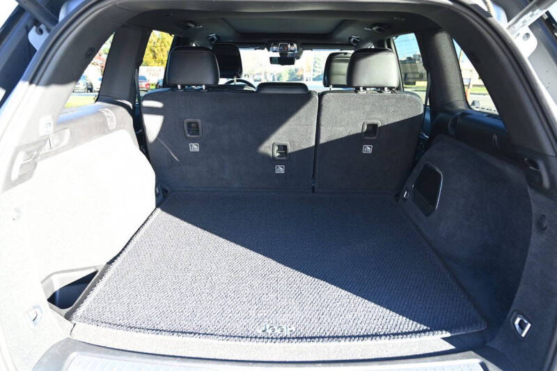 2022 Jeep Grand Cherokee Summit