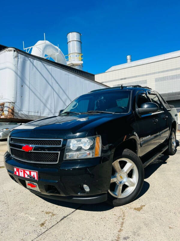 2007 Chevrolet Avalanche for sale at Illinois Auto Sales in Paterson NJ