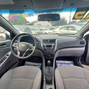 2015 Hyundai Accent GLS