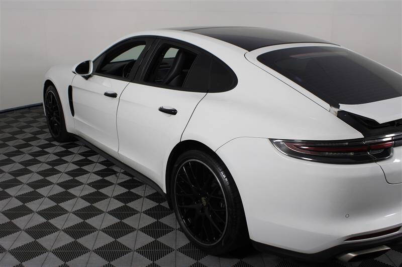 2017 Porsche Panamera