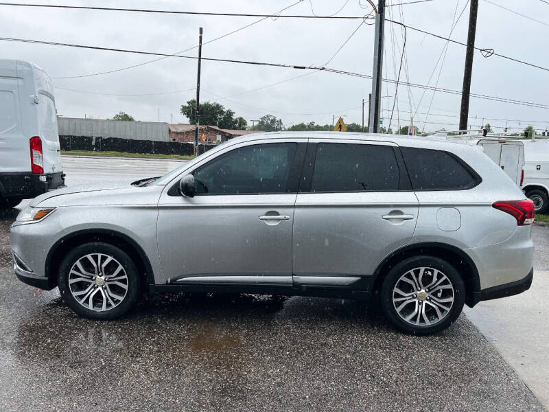 2018 Mitsubishi Outlander ES