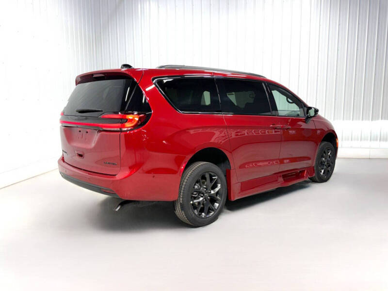 2025 Chrysler Pacifica Limited