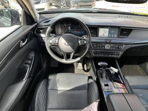 2017 Kia Cadenza