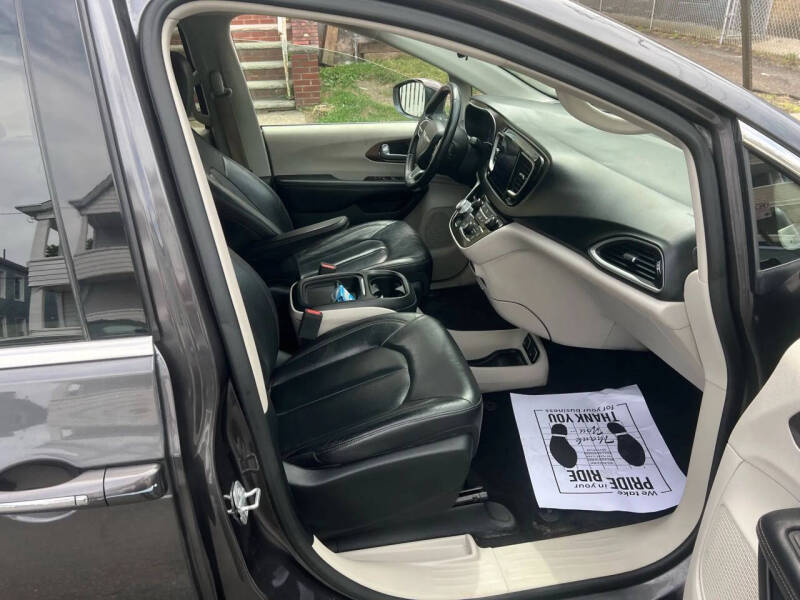 2017 Chrysler Pacifica