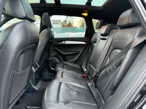 2011 Audi Q5 3.2 quattro Premium Plus