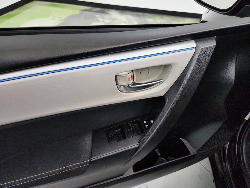 2015 Toyota Corolla LE Plus