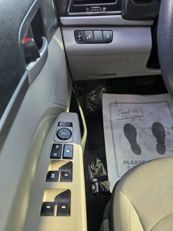 2018 Hyundai Elantra