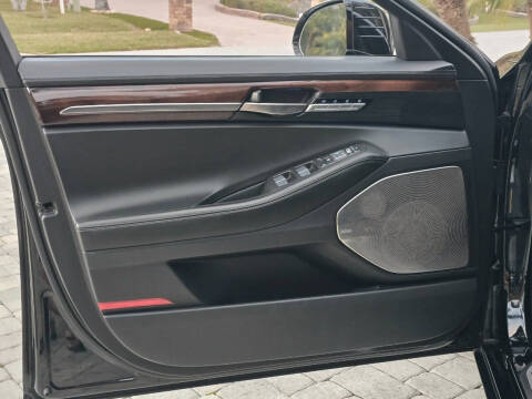 2017 Genesis G90 5.0 Ultimate