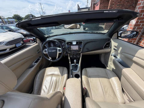 2013 Chrysler 200 Limited