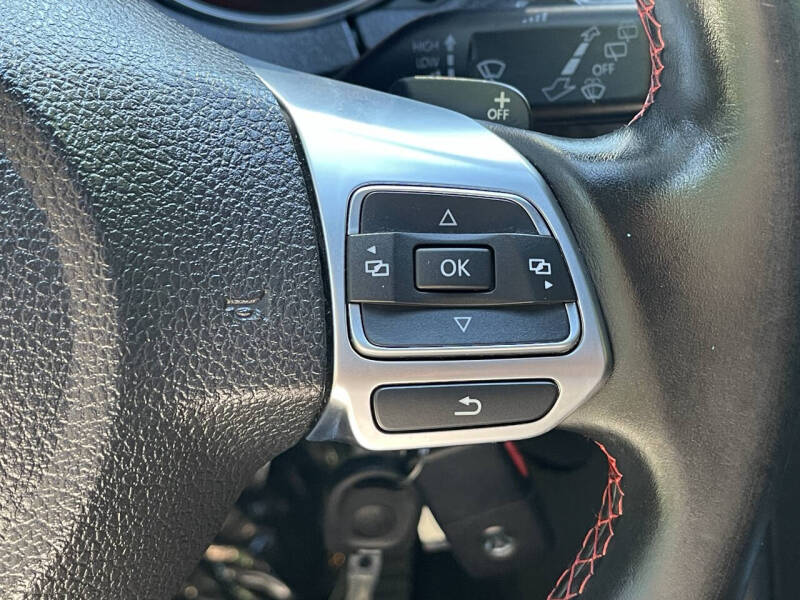 2013 Volkswagen GTI Wolfsburg Edition PZEV