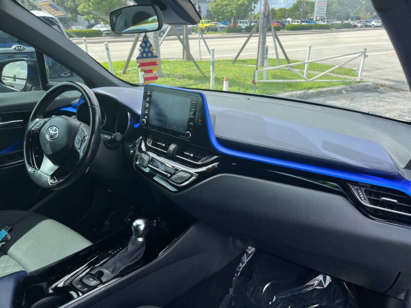 2020 Toyota C-HR XLE