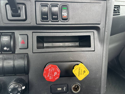 2021 International RH613