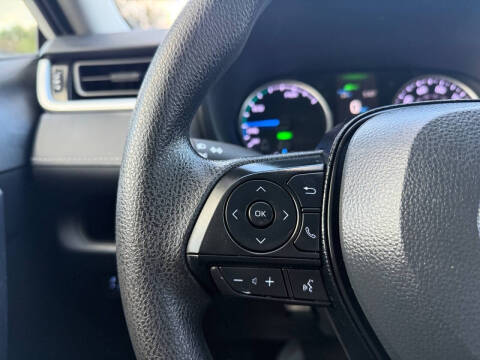 2020 Toyota RAV4 Hybrid LE