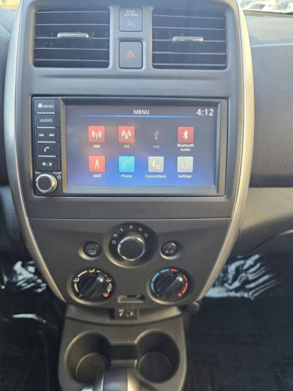 2019 Nissan Versa SV