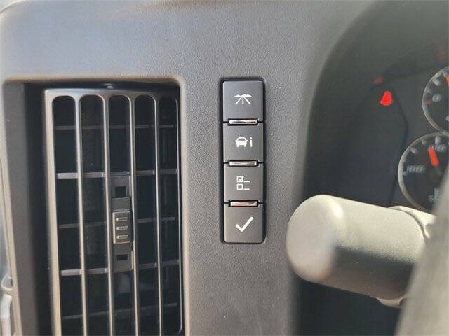 2025 Chevrolet Express 2500