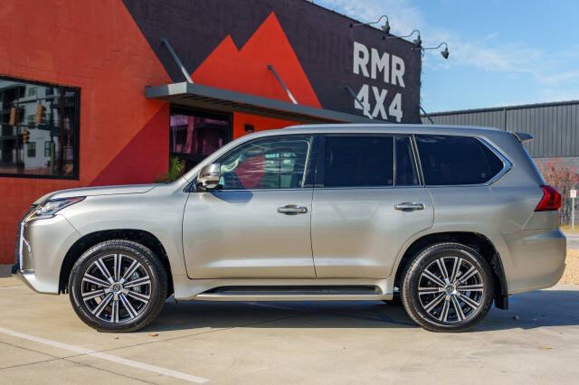 2021 Lexus LX 570 Three-Row