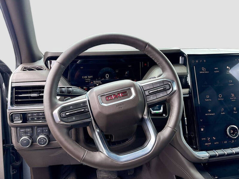 2025 GMC Yukon Elevation