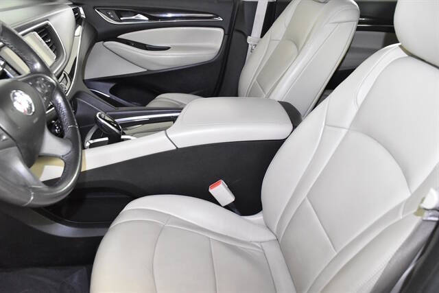 2021 Buick Enclave Essence