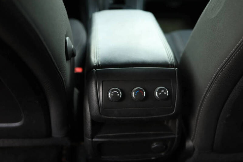 2013 GMC Acadia SLE-1
