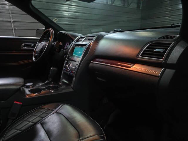 2017 Ford Explorer Platinum